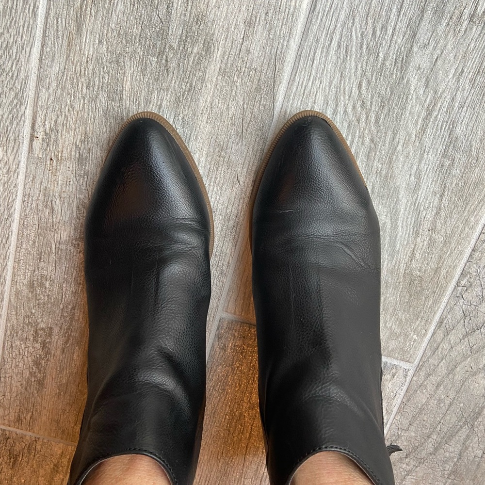 Ladies Leather Booties